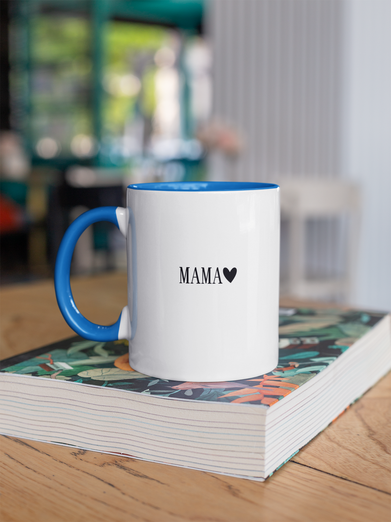 Kubek z niebieskim wnętrzem Minimalistyczna mama