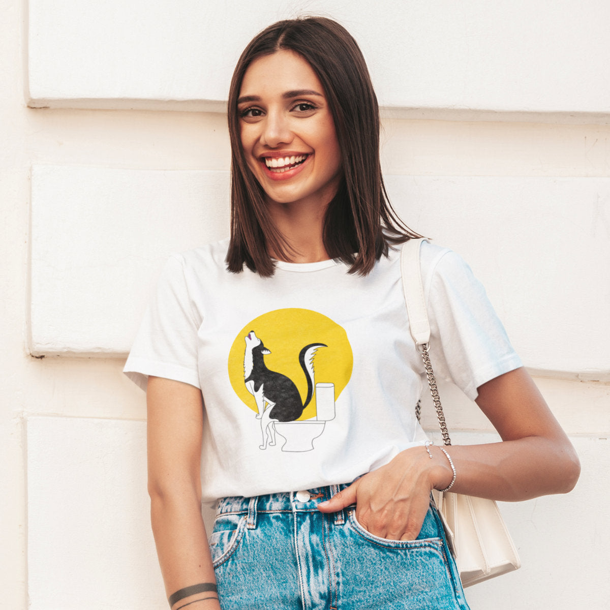 White T-shirt The howling