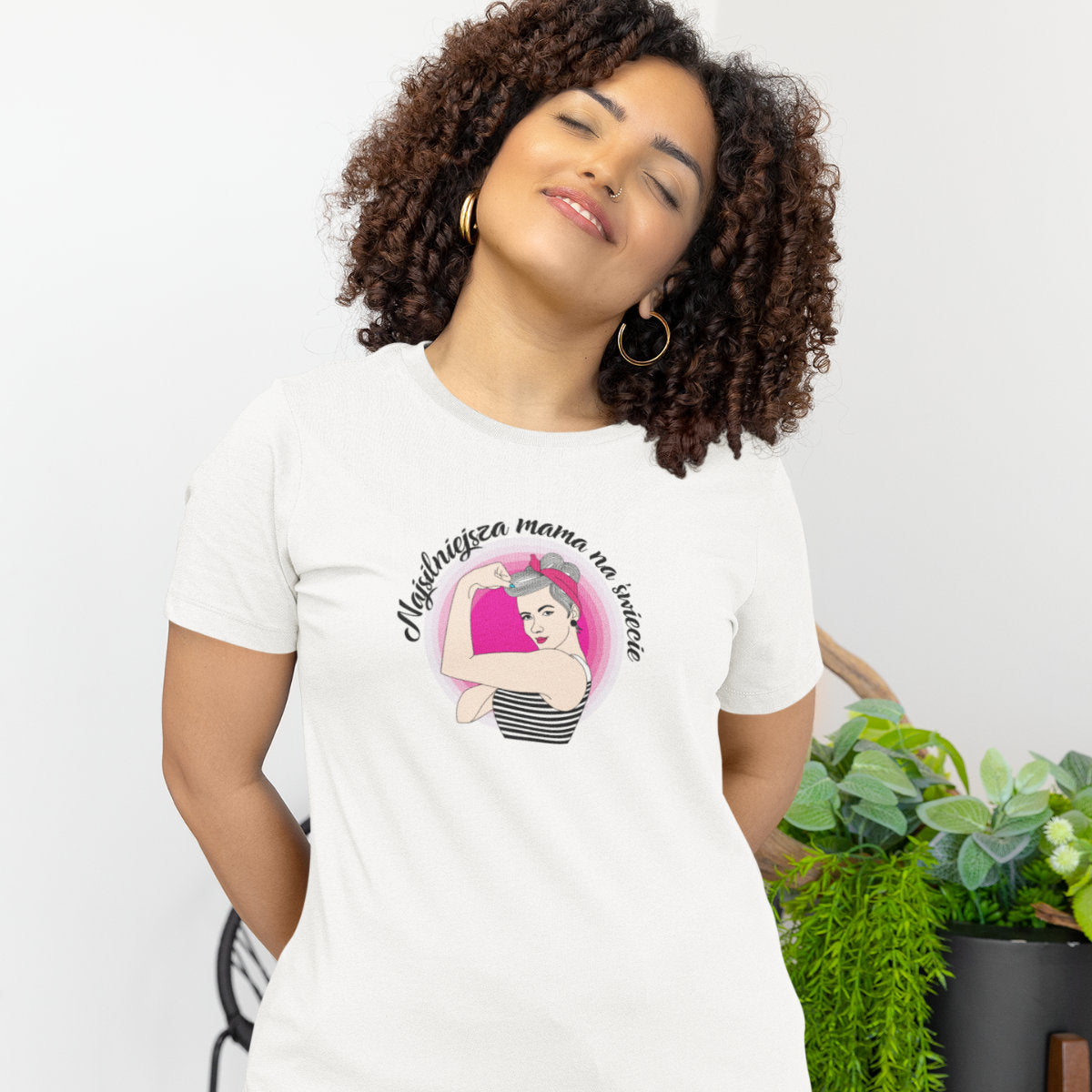 Biały UNISEX T-shirt Najsilniejsza mama na świecie