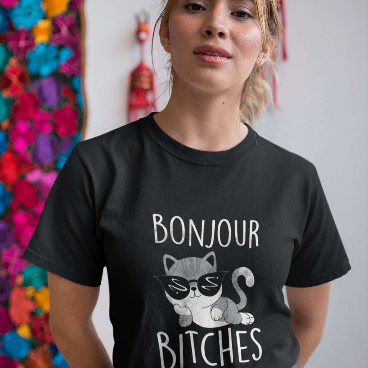 Czarna UNISEX  koszulka Bonjour bitches kotek