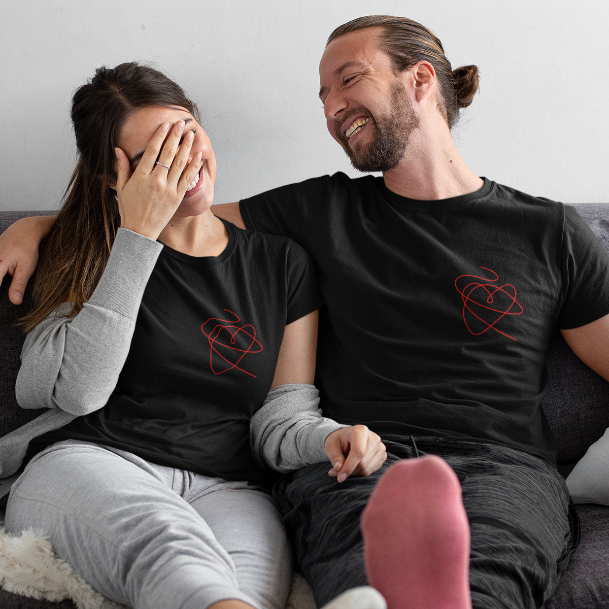 Mustad unisex T-särgid paaridele „Punane niit“