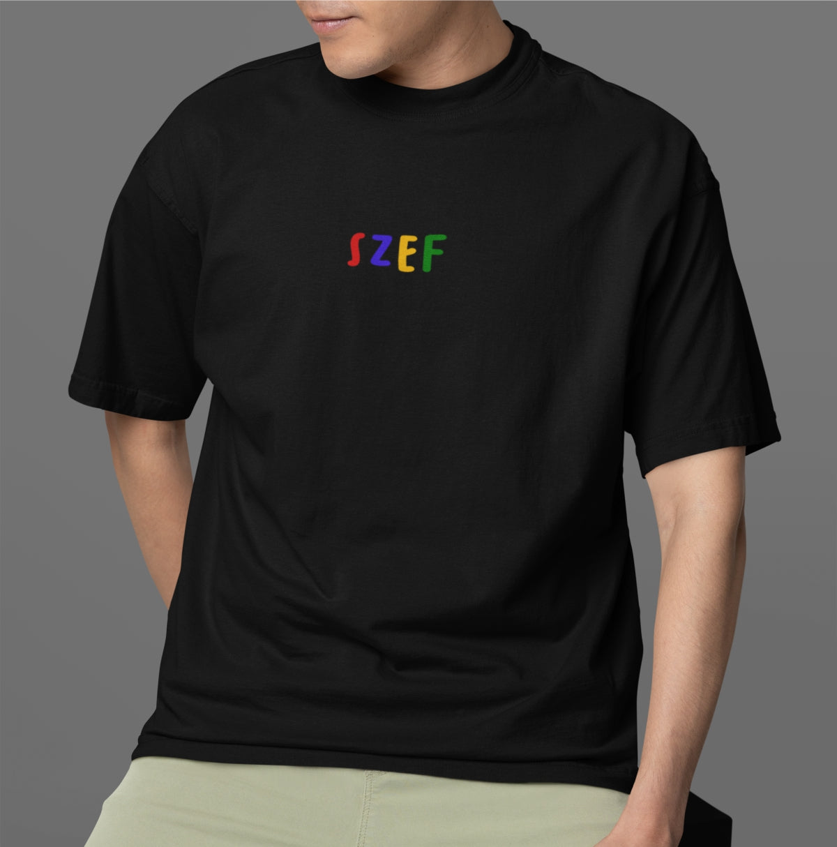Czarna OVERSIZE koszulka "Kolorowy szef" (Wyprodukowany towar)