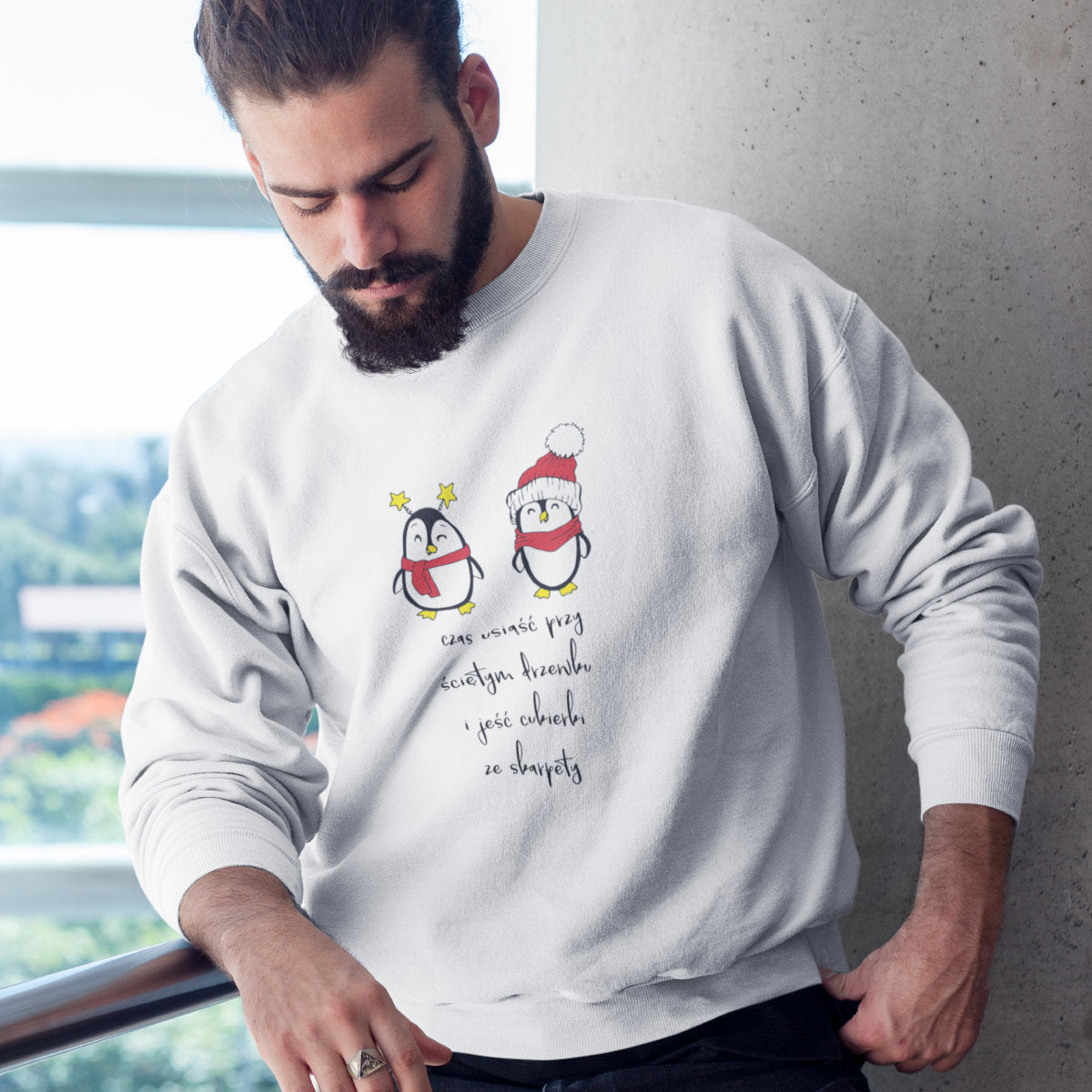 UNISEX Biała bluza Czas usiąść przy ściętym drzewku